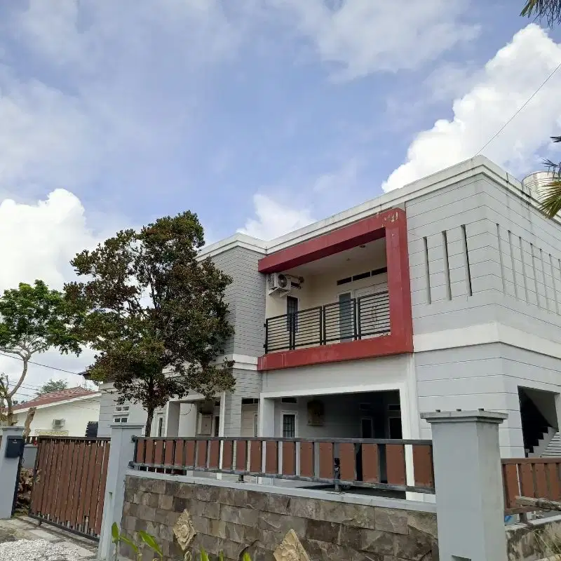 Dijual Rumah 2 lantai di sekitar Jl Pala Raya/ Sukarno Hatta