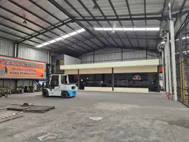 Ruang Usaha Lt 3927M2, Lokasi pinggir jalan raya Cileungsi, Kp Tengah