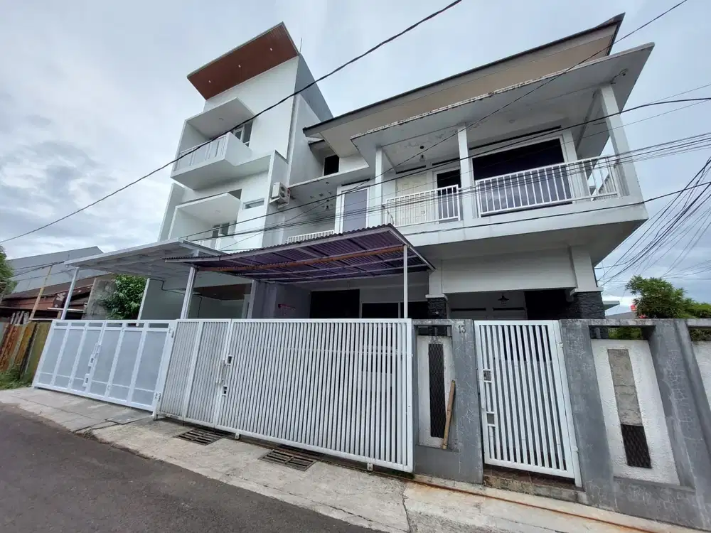 Rumah 3 Lantai Siap Huni Di Turangga Buah Batu Kota Bandung