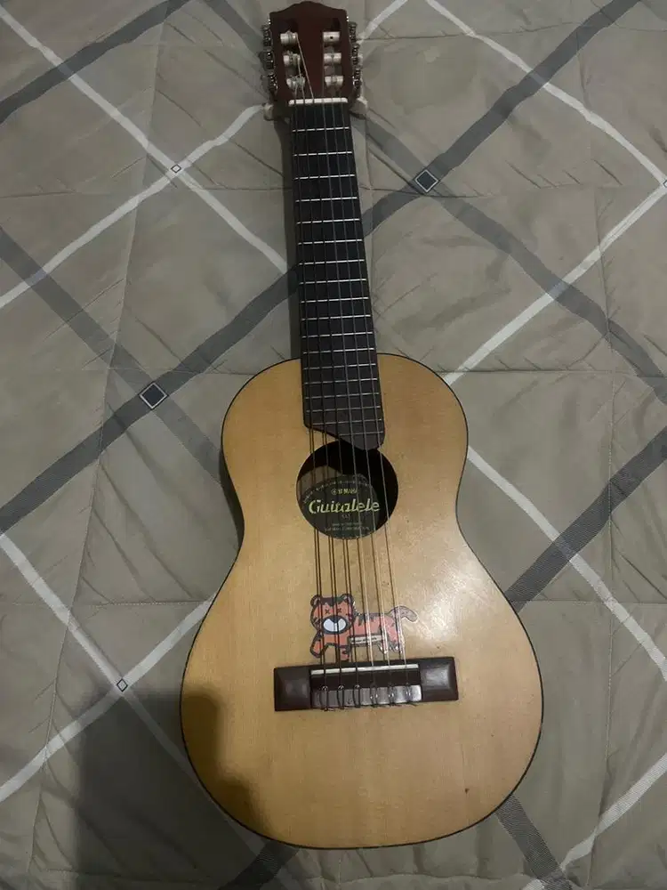 Guitar lele GL 1 Yamaha Ori Senar 6 Masih Mulus