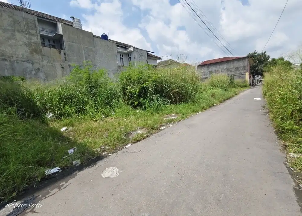 Tanah gonilan menco kampus ums kartasura