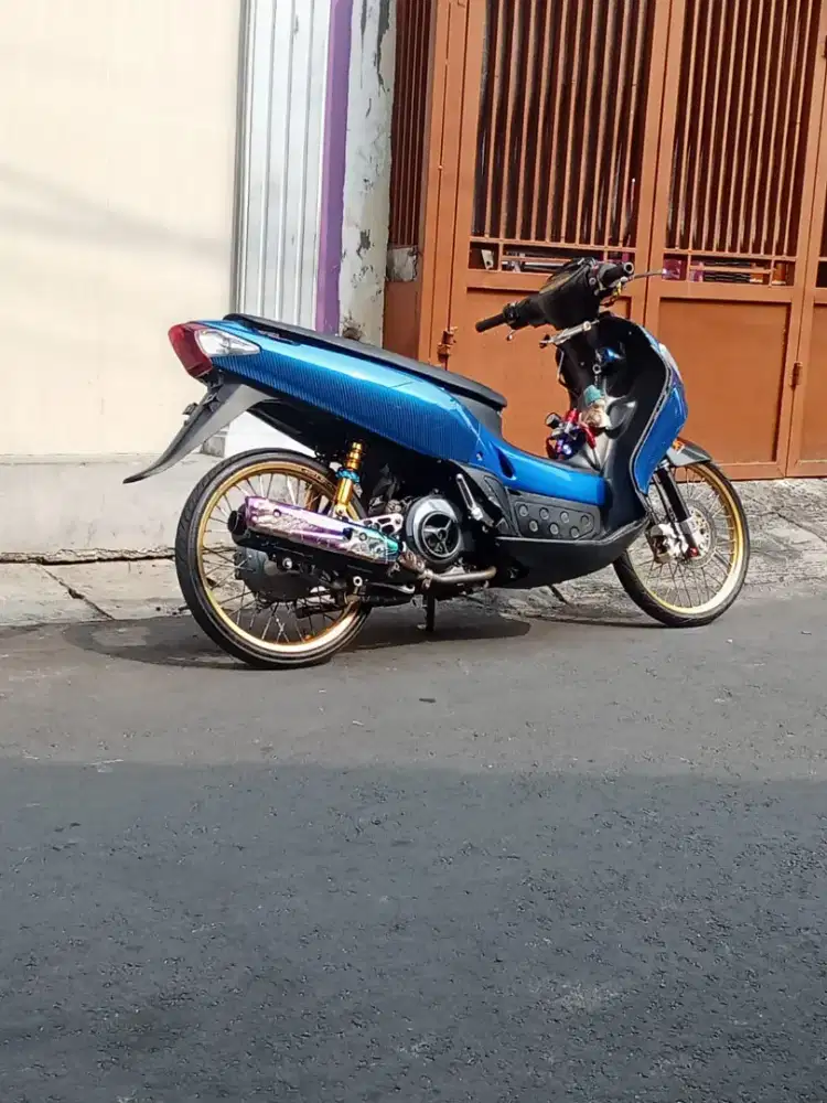 Yamaha nouvo 2003