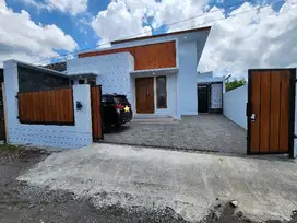 Rumah Baru Area Maguwoharjo Dekat Jogjabay, Kampus UNRIYO
