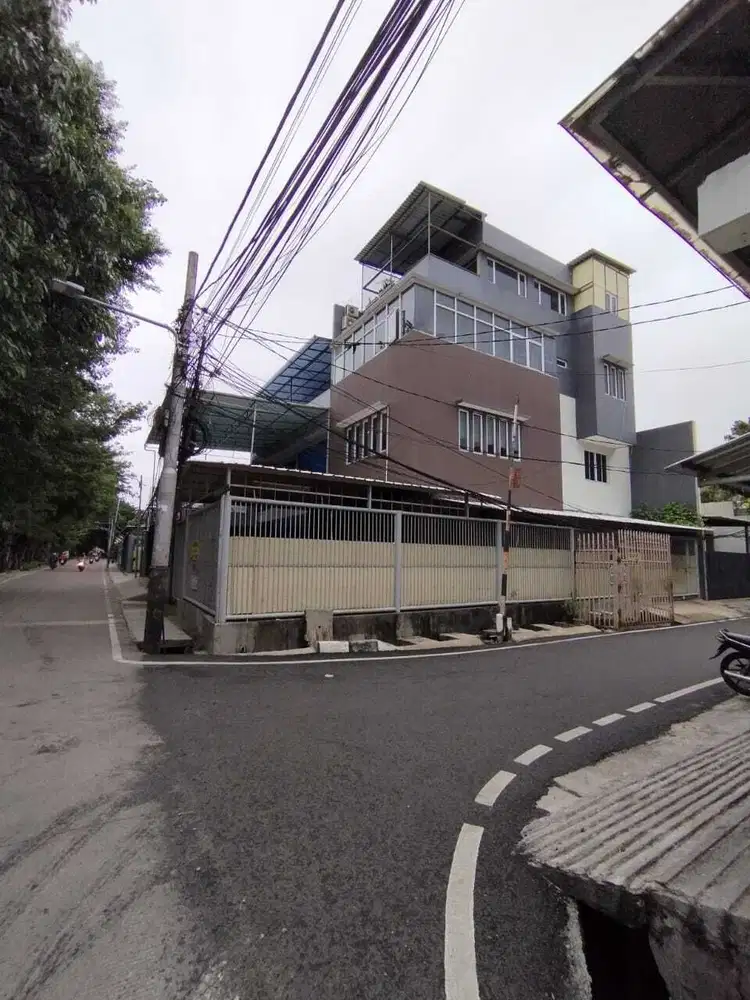 jual rumah 4lantai di gunung sahari