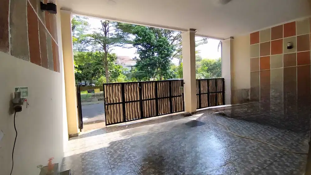 Disewakan Rumah di Cluster Aralia Harapan Indah Bekasi