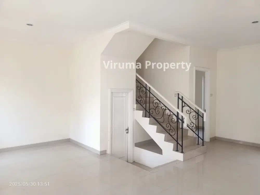 VTH0106 - Rumah Modernland, Cluster Exclusive, View Lapangan Golf !