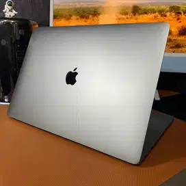 Macbook Pro Touchbar 15inch 2018 16/256g. lcd bercak