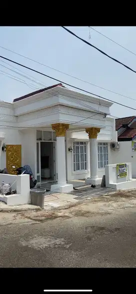 Dijual Rumah BARU Selesai Dibangun Rumah Bergaya Klasik Eropa