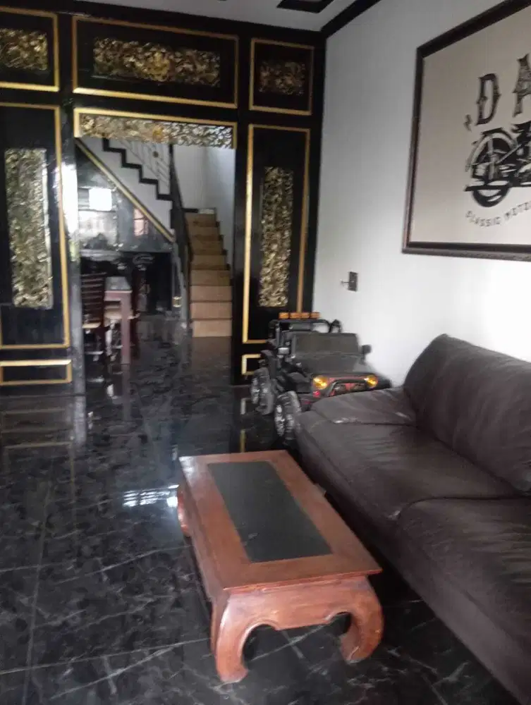 Rumah 2 Lantai Full Renovasi Grand Wisata – Nyaman, Strategis, Huni