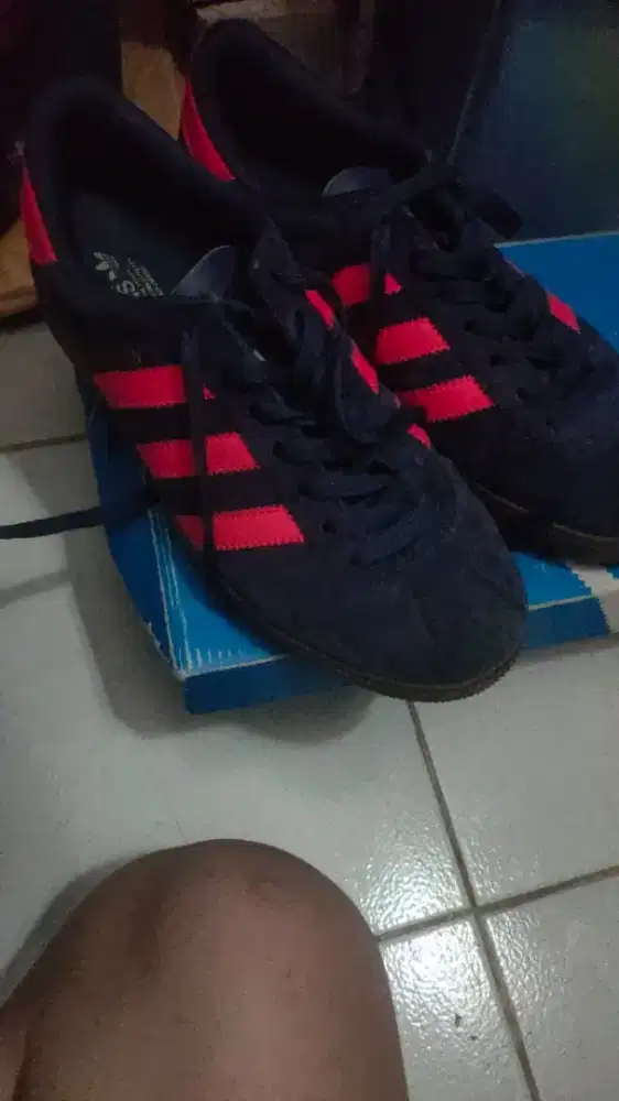 SALE SEPATU ADIDAS MURAH