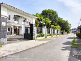 Kode : HS 48  Homestay Cantik Mewah Strategis di Maguwoharjo Depok Sle