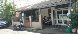 Rumah Dalam Perum Area Premium Di Seturan Dekat Kampus UPN