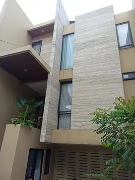 Jual Cepat Rumah 3 Lantai Siap Huni 5 Menit ke Mall Pejaten Village
