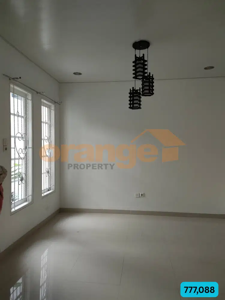 Di Jual Rumah 2 Lantai Cantik Siap Huni di Legenda Wisata