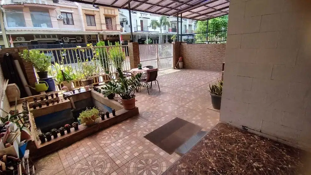 Rumah Cantik dan Nyaman di Cluster Aralia Harapan Indah