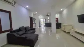 Rumah Bersih Dan Cantik Di Cluster Aralia Harapan Indah Bekasi