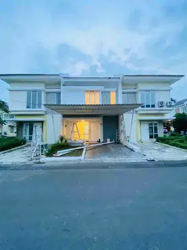Dijual rumah di Paradise Serpong City