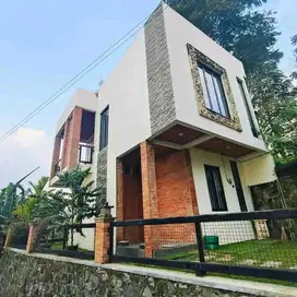 Rumah villa tawangmangu