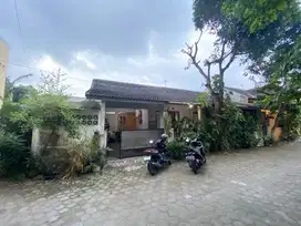 Rumah Dalam Perumahan Area Condongcatur Dekat AMIKOM, Pakuwon Mall