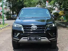 TOYOTA FORTUNER VRZ 2.4 FACELIFT AT MATIC 2021 HITAM PAJAK PANJANG