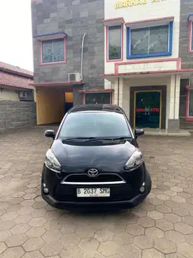 Toyota Sienta V 2016 Automatic