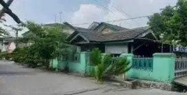 Jual via lelang rumah keren di Perum bulak macan permai kota bekasi