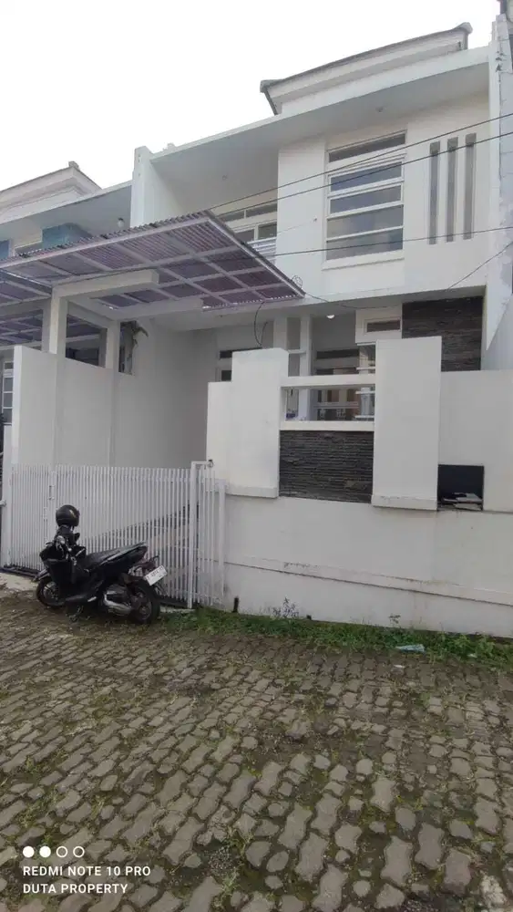 Rumah Dijual Turun Harga Siap Huni