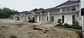 RUMAH VILLA MINIMALIS KOTA BATU STRATEGIS