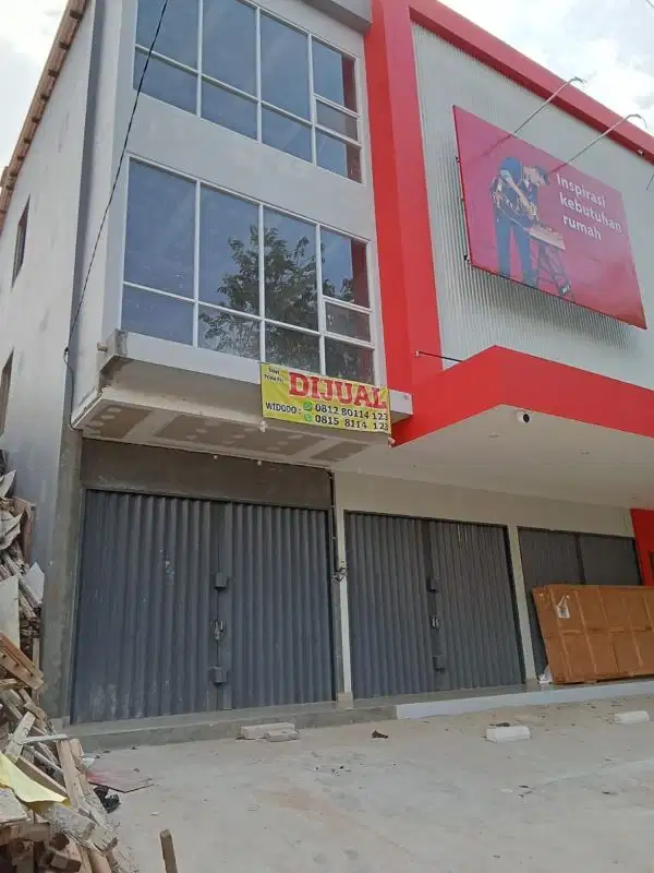 Lok.strategis, dekat bank, pasar, st ka tebet.pintu tol