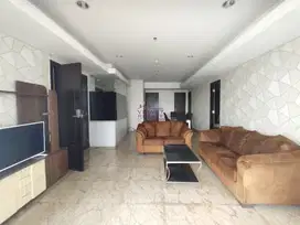 Disewakan AptThe Royale Springhill Kemayoran 3+1BR Luas 196m2 VR1118