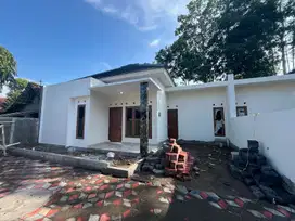 RUMAH SIAP HUNI LUAS DAN NYAMAN DI MLATI DALAM CLUSTER