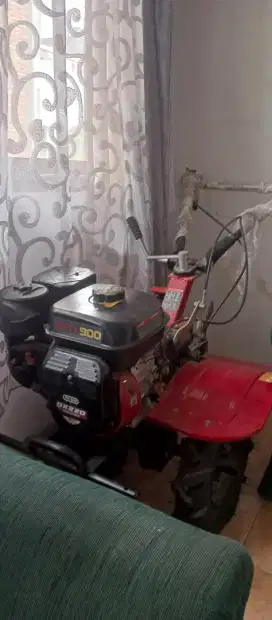Menjual traktor sawah