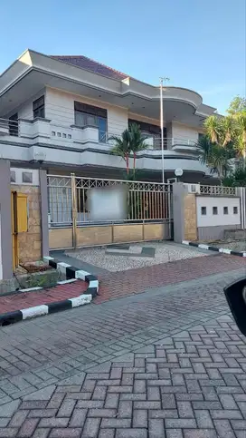 BIL DIJUAL RUMAH MEWAH DI TAMAN HUNIAN SATELIT 1 DEKAT DARMO PERMAI