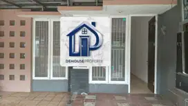 SALE ! cibubur Country Siap huni Sudah SHM luas 90 Cluster  favorit