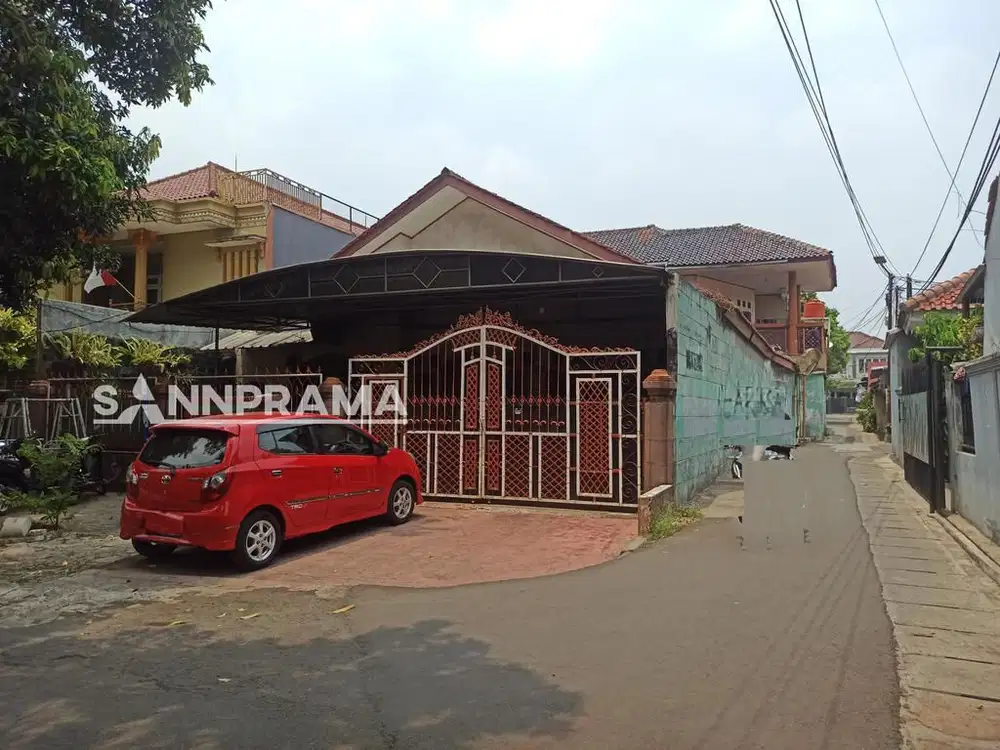 Rumah besar dalam kavling DKI cipedak Jagakarsa