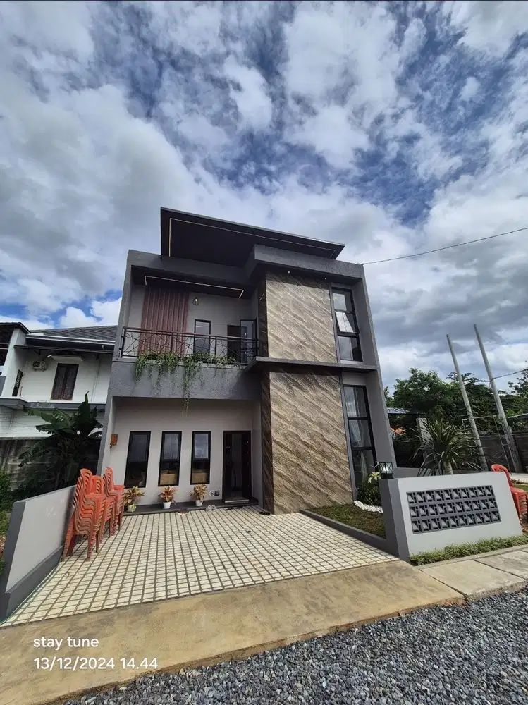PERUMAHAN 2 LANTAI DI KEDAMAIAN BANDAR LAMPUNG