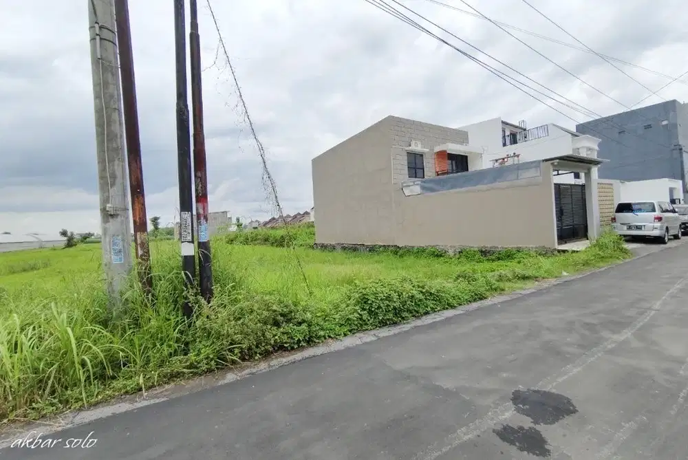 Tanah colomadu utara alana hotel solo