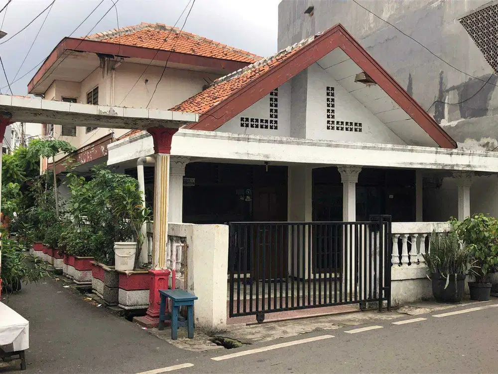 Rumah Dua Lantai Bebas Banjir di Cempaka Putih Timur Jakarta Pusat
