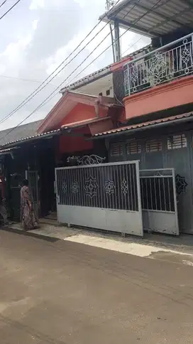 Dijual Cepat Rumah Bagus Luas 2 Lantai Semi Furnished SHM di Ciater