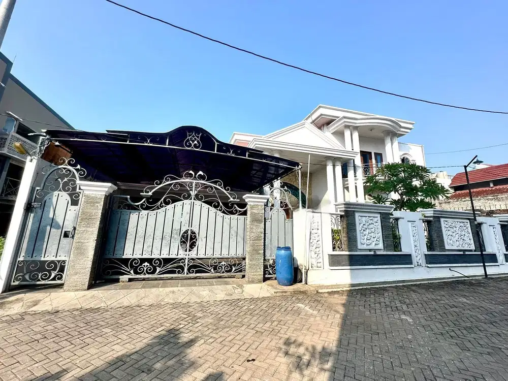 RUMAH MEWAH DENGAN KOLAM RENANG PRIBADI DI GONDANG TEMBALANG SEMARANG