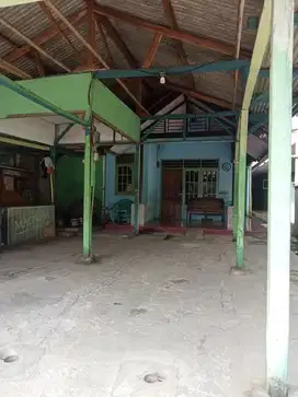 Dijual Rumah Strategis Untuk Usaha Pinggir Jalan Dekat RM HJ Yetty