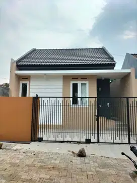 RUMAH SIAP HUNI SINGOSARI 300 JUTAAN