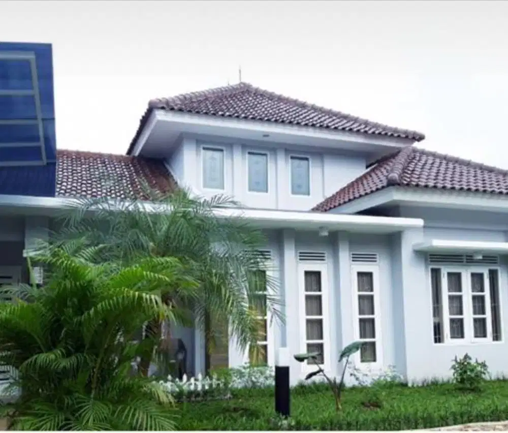 Dijual rumah second mewah semi furnished dgn kolam renang diJaksel