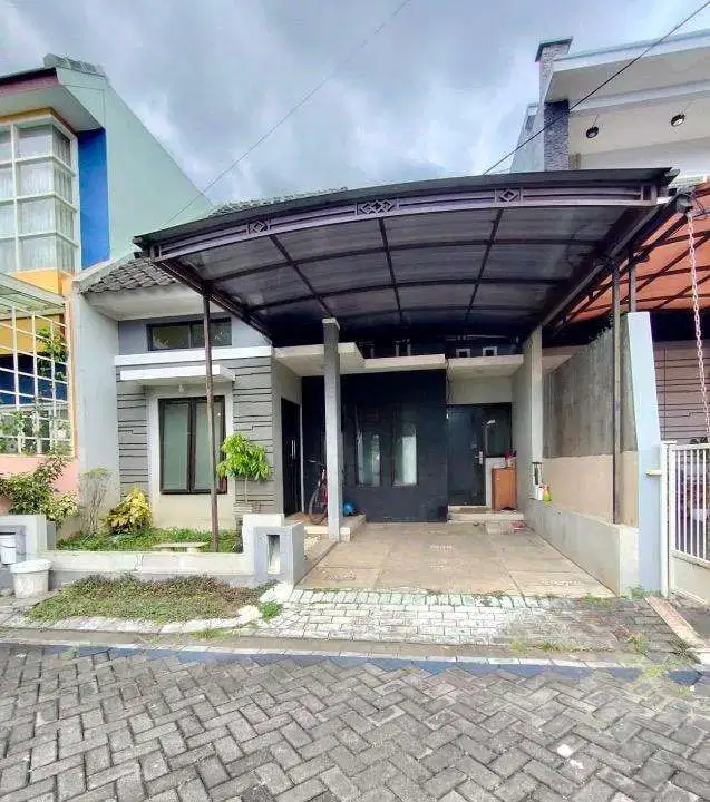 Rumah 3 Kamar Perumahan Karanglo Dekat Toll Singosari