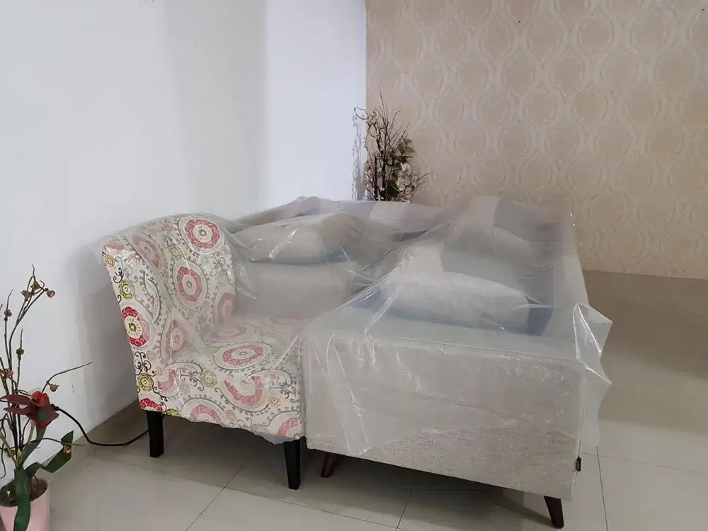 RUMAH DI PERUMAHAN TAMAN MODERN CAKUNG JAKARTA TIMUR