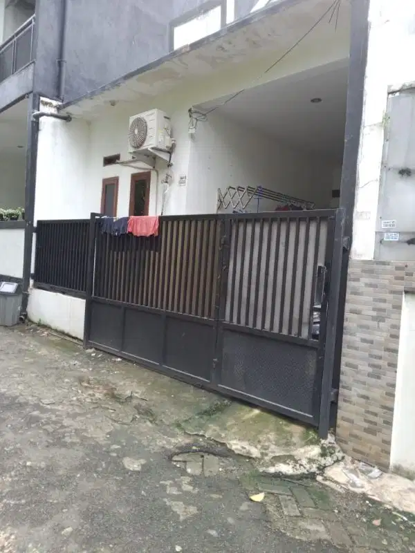 Dijual Rumah dekat pombensin pondok kacang Tangerang selatan