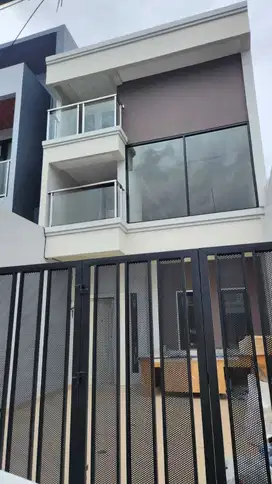 Dijual rumah brand new minimalis di GGR - Kelapa Gading
