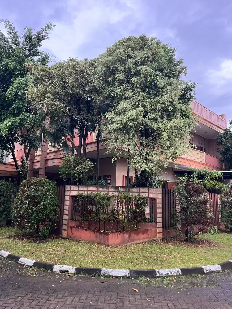 Rumah megah di modernland tangerang