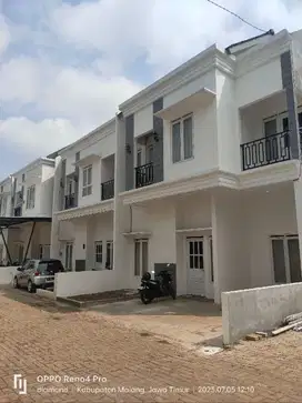 RUMAH MEWAH DEKAT KAMPUS BINUS