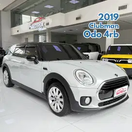 Mini Cooper Clubman 1.5 AT 2019 Silver Metallic on Black